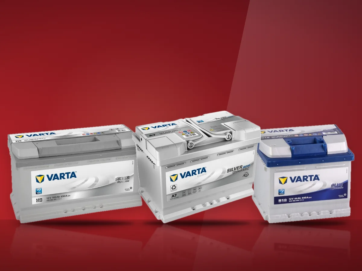 Trei baterii auto: una AGM pentru start-stop, una Silver de 100 Ah si una compacta de 44 Ah