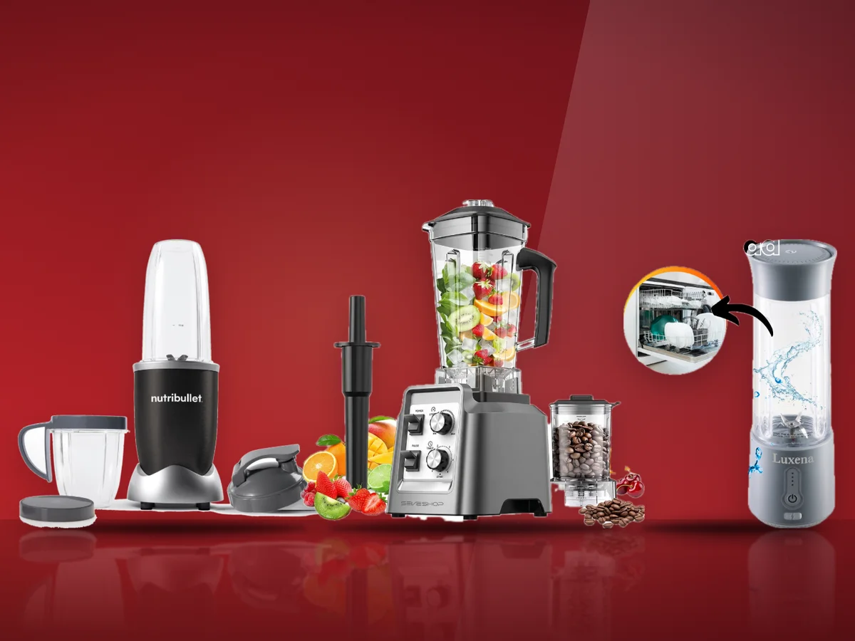 Trei blendere: unul cu vas mare de doi litri, unul personal cu pahar de plecare si un blender de mana