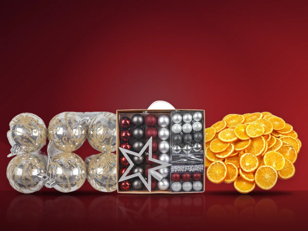 Decoratiuni de Craciun: globuri eNoelle, set de ornamente Kring si felii de portocala uscate