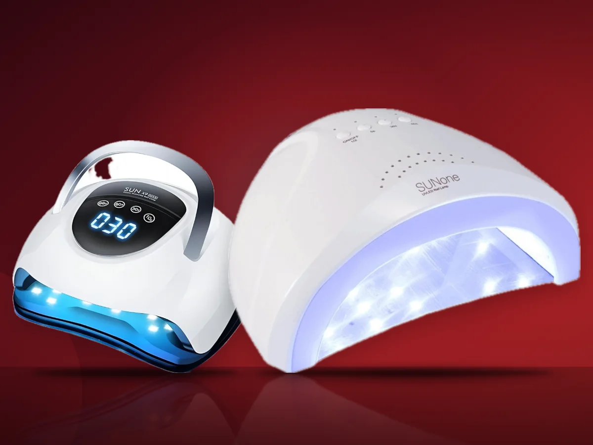 Doua lampi UV LED albe pentru unghii, una cu ecran si maner, alta cu lumina aprinsa in interior