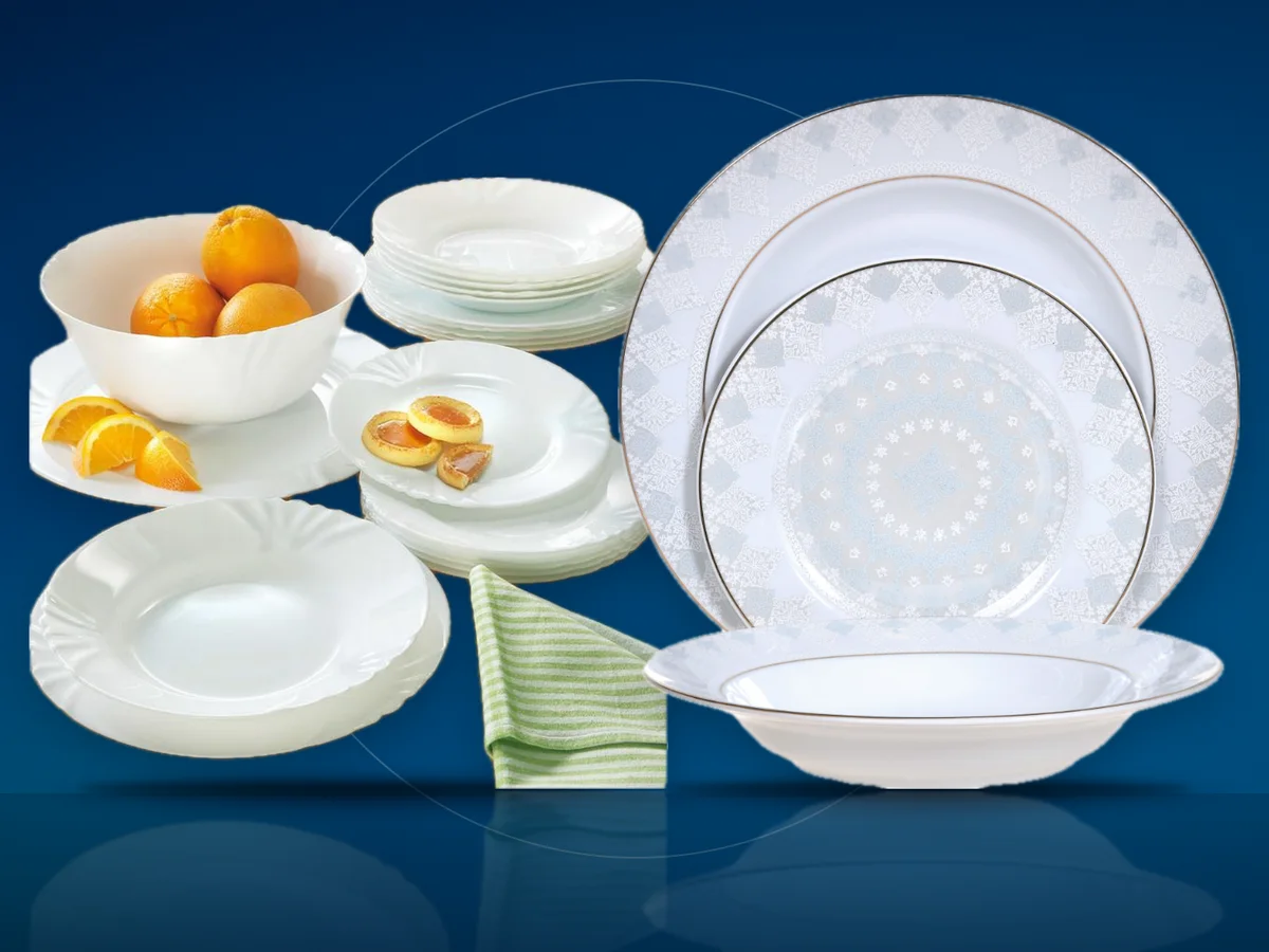 Serviciu de masa Luminarc alb din opal si set de vesela din portelan cu margini aurii