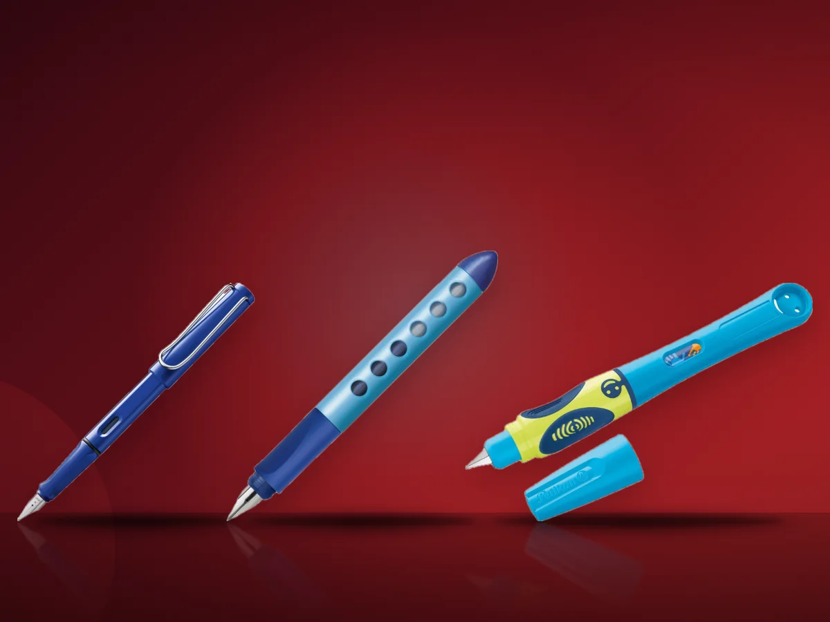 Stilou Lamy Safari albastru, stilou Faber-Castell Scribolino si stilou Pelikan Griffix pentru stangaci