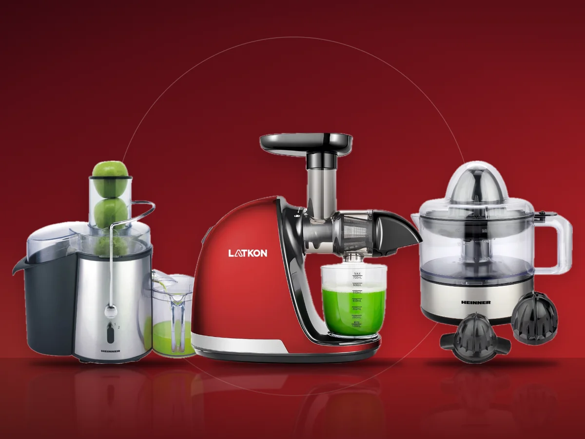 Trei storcatoare de fructe: unul vertical cu melc, unul centrifugal de inox si o presa de citrice