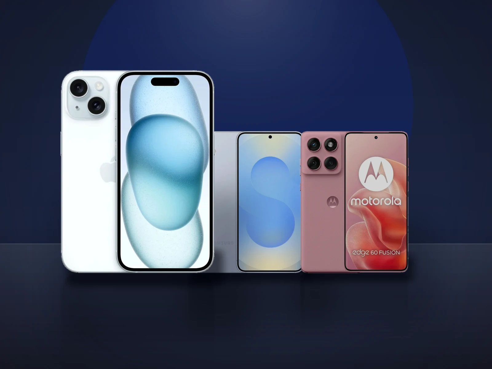 Trei telefoane mobile: Apple iPhone 15 alb, Samsung Galaxy S25 si Motorola edge 60 Fusion roz